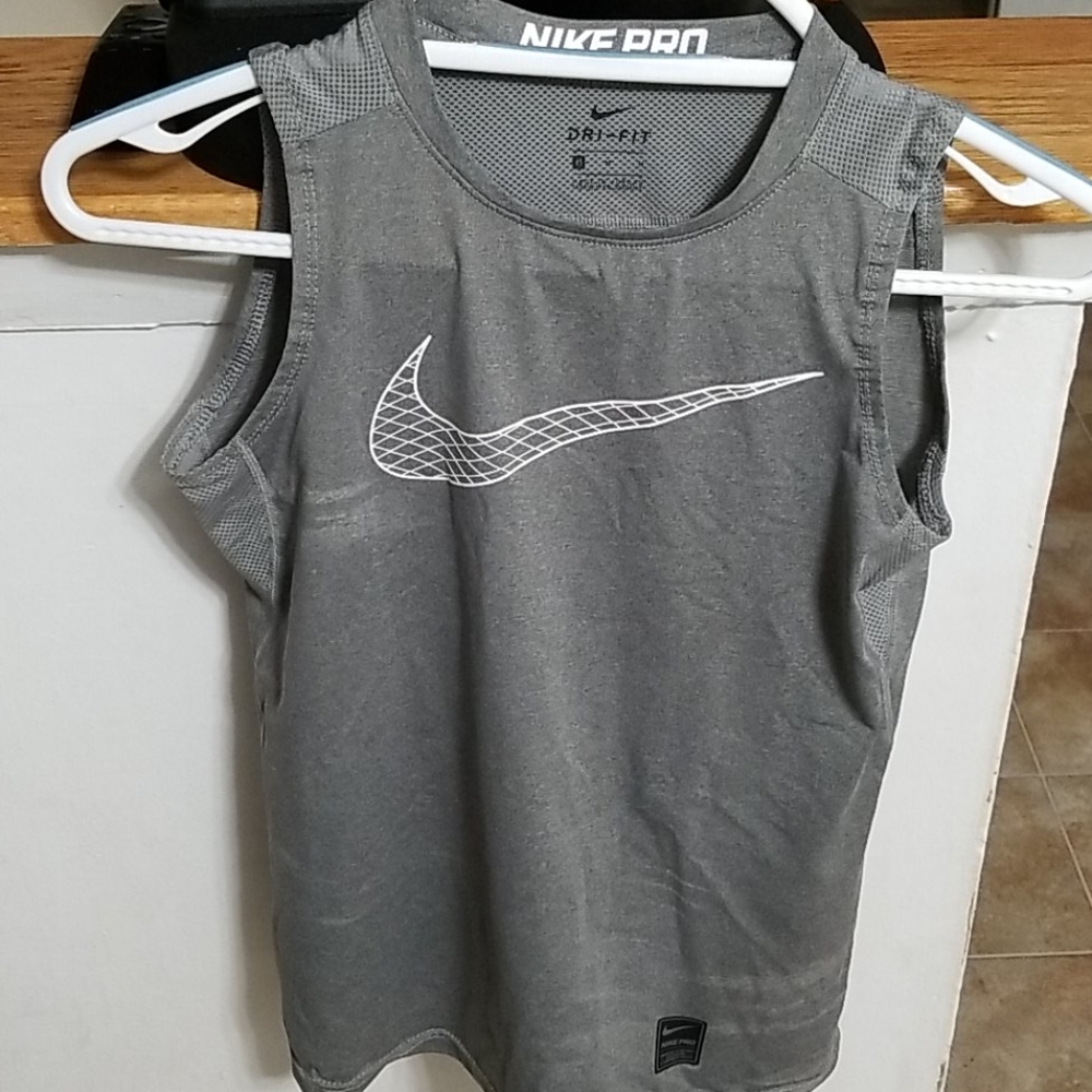 2 workout tanks,Nike and Under armour